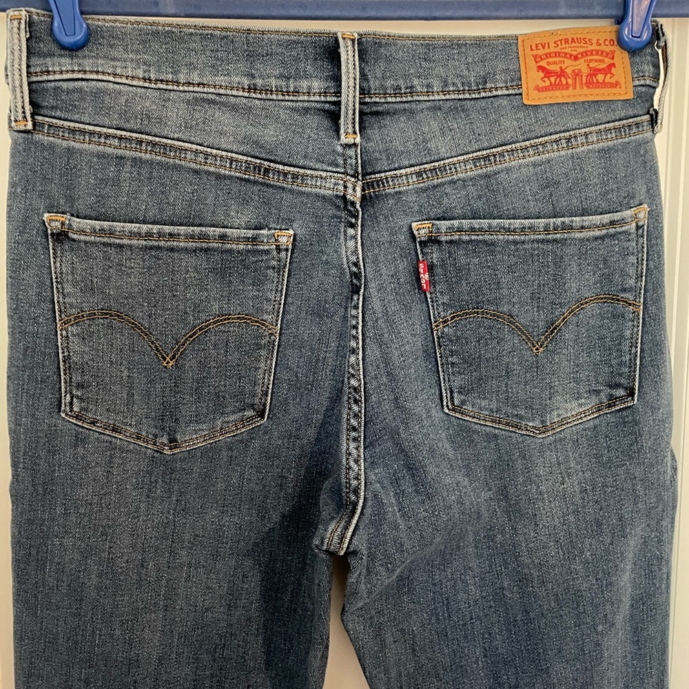 Levi’s 311 shaping skinny